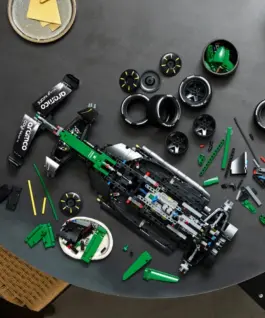 Alternative view от LEGO Bricks Technic 42240 Bolid Aston Martin AMR26 F1